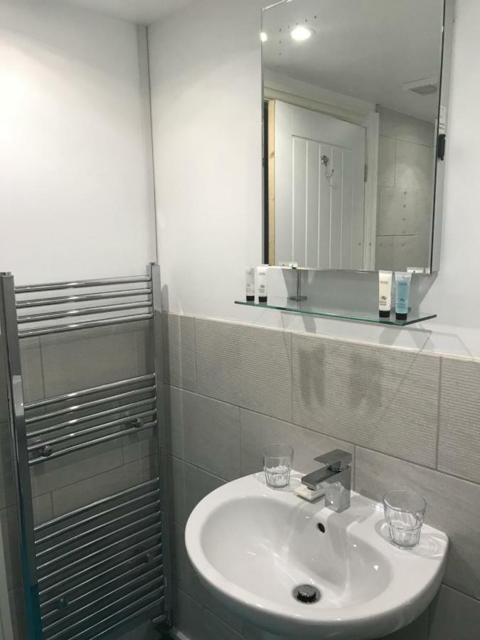 One Slade Gardens Apartment Мъмбълс Екстериор снимка