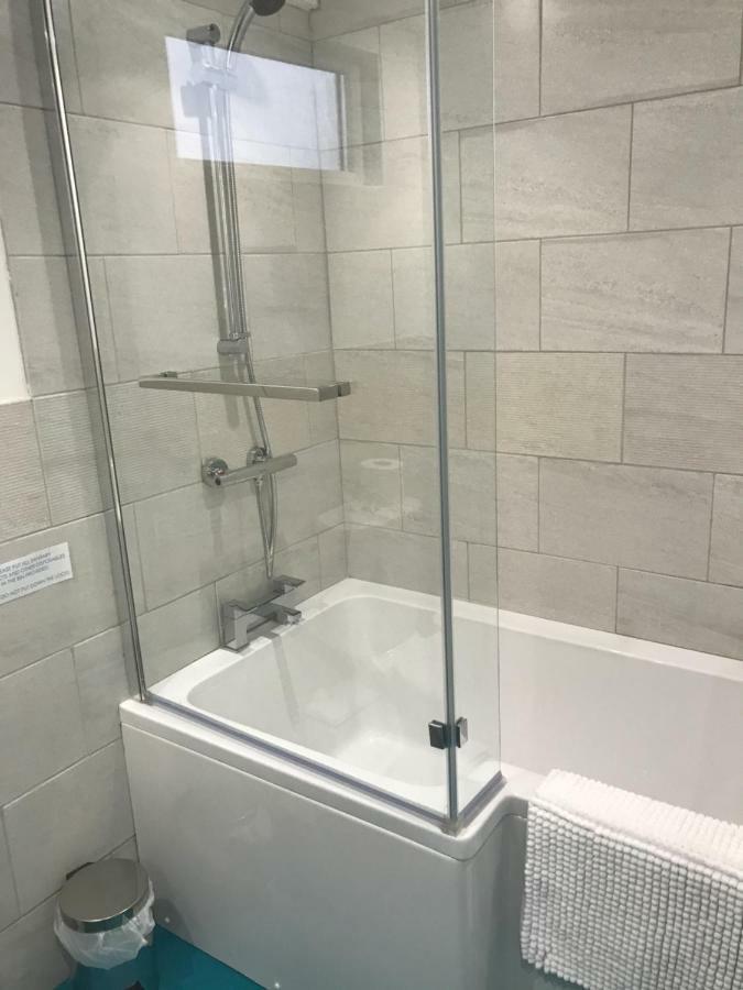 One Slade Gardens Apartment Мъмбълс Екстериор снимка